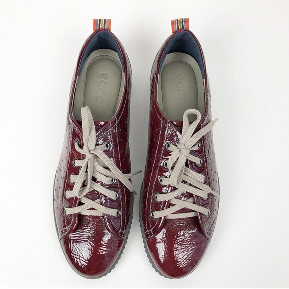 ecco patent leather shoes